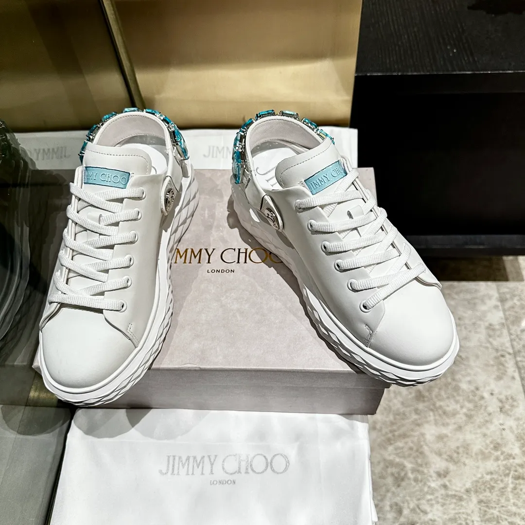 👟👟Ex-factory price 720👟👟 New JIMMY CHOO, exclusive sale, factory price, original large-soled casual white shoes, designed with the latest technology, strong three-dimensional effect👍Multiple technologies are integrated together, subverting fashion, super stylish! The rhinestones look great together. Purely hand-stitched diamonds, one-to-one comparison with the original version. Versatile and trendy, both salty and sweet! 2 ways to wear it! Size: 35-40